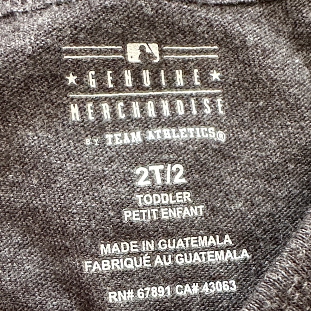 Genuine Merchandise Yankees Charcoal Tank Top 2T - Picture 2 of 5